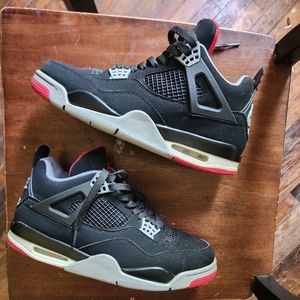 Jordan 4 BRED